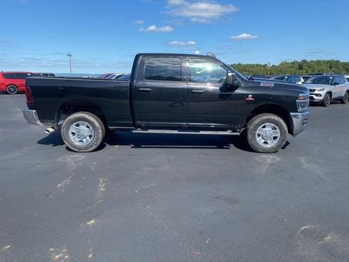 Diamond Black 2026 RAM 2500 Tradesman