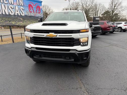 2024 Chevrolet Silverado 2500 Custom