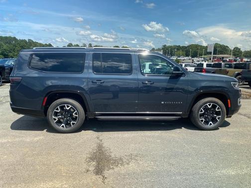 2025 Jeep Wagoneer L Series III