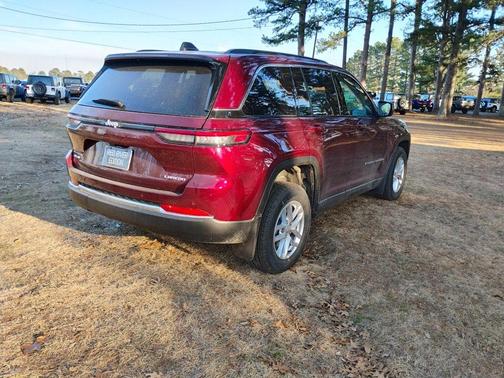 Velvet Red Pearlcoat 2026 Jeep Grand Cherokee Laredo X