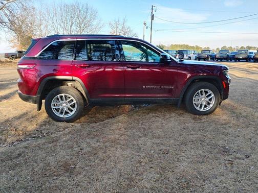 Velvet Red Pearlcoat 2026 Jeep Grand Cherokee Laredo X