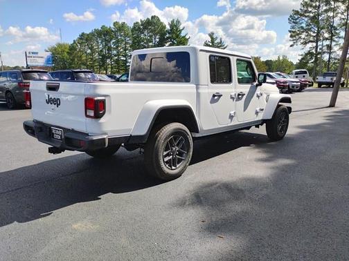 2025 Jeep Gladiator Sport