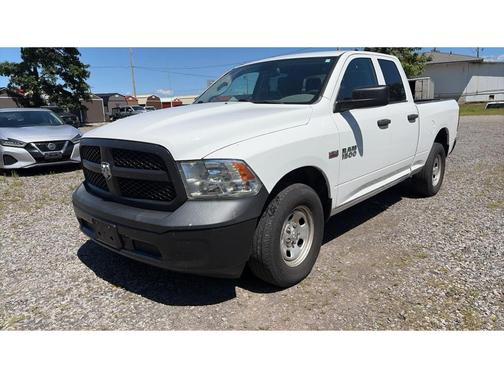 Bright White Clearcoat 2018 RAM 1500 ST