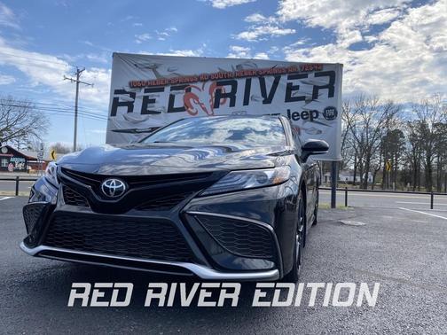 Photo 1 of 31 of 2021 Toyota Camry XSE