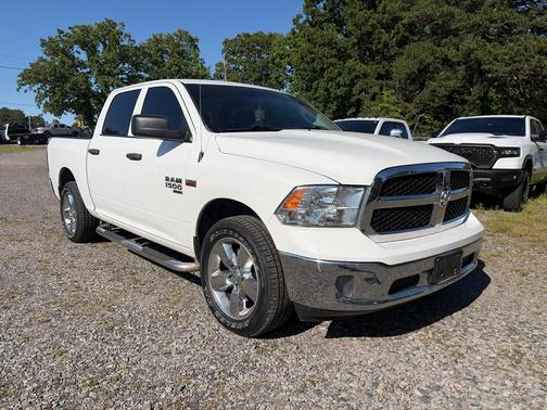 Bright White Clearcoat 2019 RAM 1500 Classic Tradesman