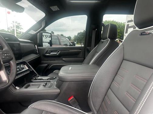 2025 GMC Sierra 2500 AT4X