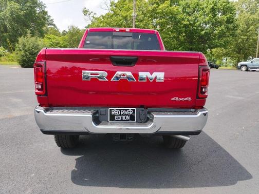 Molten Red Pearlcoat 2026 RAM 2500 Tradesman