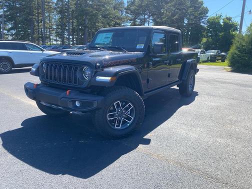Black Clearcoat 2026 Jeep Gladiator Mojave