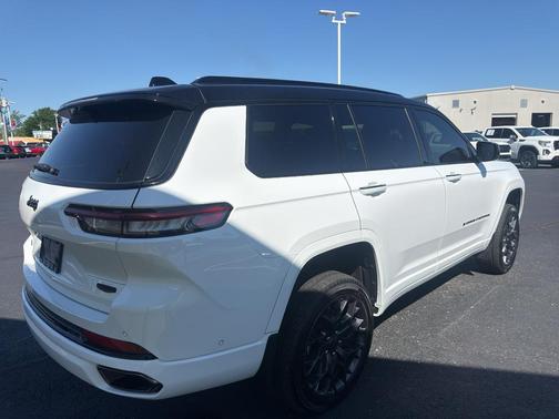 Bright White Clearcoat 2024 Jeep Grand Cherokee L Summit