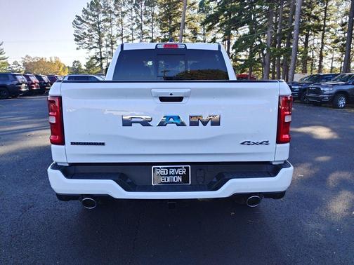 Bright White Clearcoat 2026 RAM 1500 Big Horn