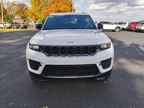 2025 Jeep Grand Cherokee Laredo X