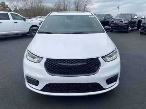 Bright White Clearcoat 2026 Chrysler Pacifica Limited