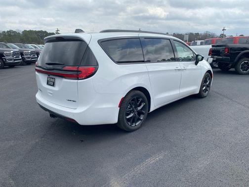 2026 Chrysler Pacifica Limited