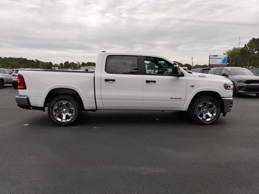 Bright White Clearcoat 2026 RAM 1500 Big Horn