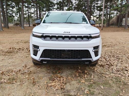 2026 Jeep Grand Wagoneer LIMITED