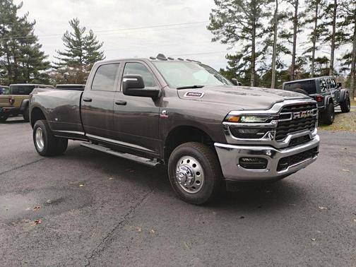 Granite Crystal Clearcoat Metallic 2026 RAM 3500 Tradesman