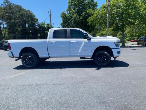 Bright White Clearcoat 2026 RAM 2500 Laramie