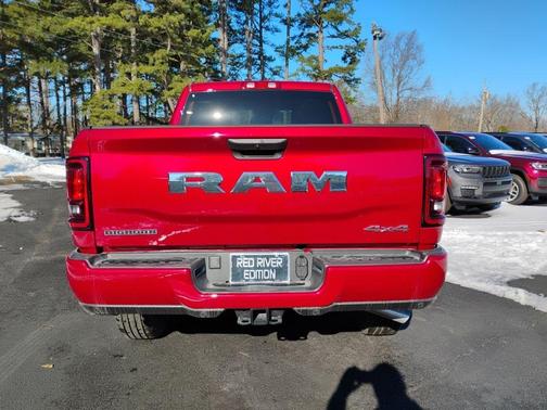 Molten Red Pearlcoat 2026 RAM 2500 Big Horn