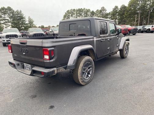 Granite Crystal Clearcoat Metallic 2026 Jeep Gladiator Sport
