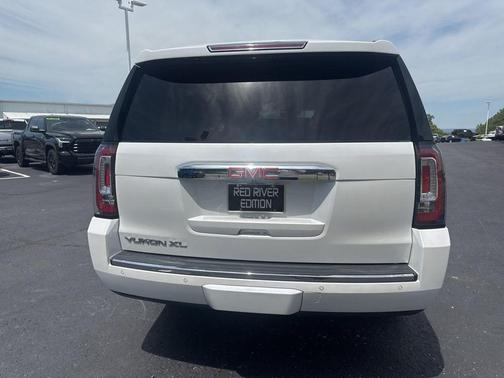 White Frost Tri-Coat 2019 GMC Yukon XL Denali