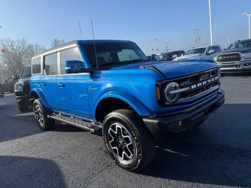 2024 Ford Bronco Outer Banks
