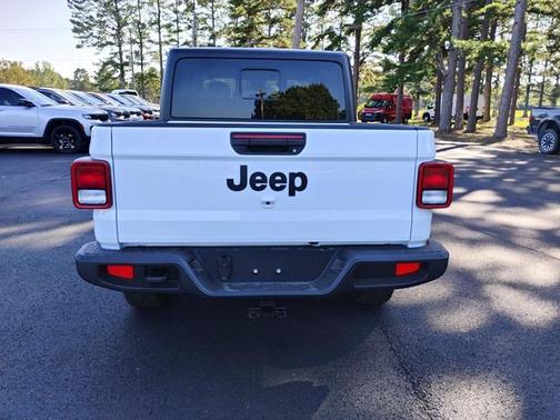 2025 Jeep Gladiator Sport
