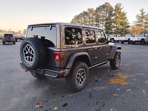 Granite Crystal Clearcoat Metallic 2026 Jeep Wrangler Rubicon