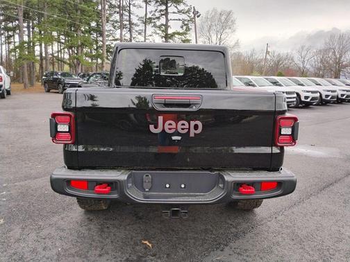 Black Clearcoat 2026 Jeep Gladiator Rubicon