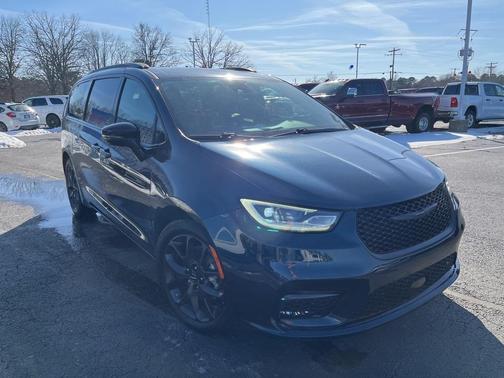 2021 Chrysler Pacifica Touring-L