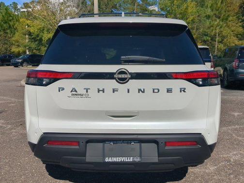 2025 Nissan Pathfinder SV FWD