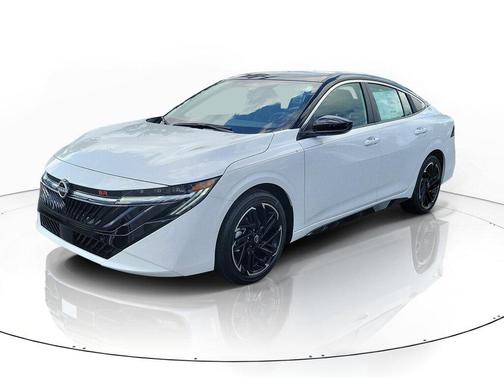 Aspen White Tricoat/Super Black 2026 Nissan Sentra SR