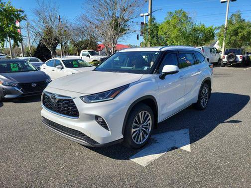 2025 Toyota Highlander Hybrid Limited