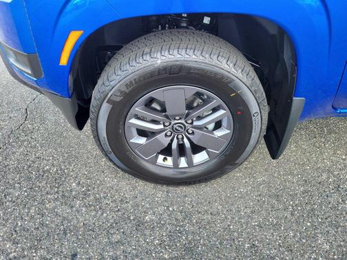 Bluestone Pearl 2027 Nissan Frontier SV