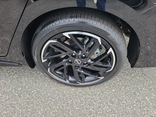 Super Black 2026 Nissan Sentra SR