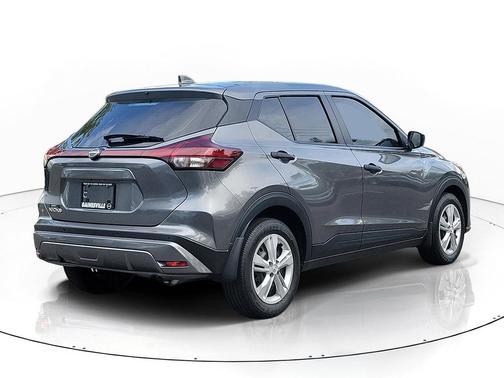 Gun Metallic 2025 Nissan Kicks S