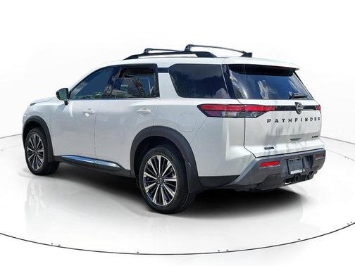 Everest White Pearl Tricoat 2026 Nissan Pathfinder Platinum