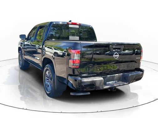 Super Black 2026 Nissan Frontier SV