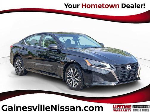 Super Black 2026 Nissan Altima SV FWD