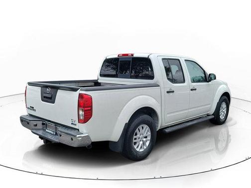 Glacier White 2018 Nissan Frontier SV