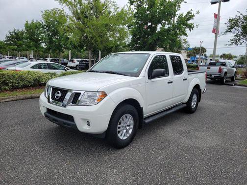 Glacier White 2018 Nissan Frontier SV