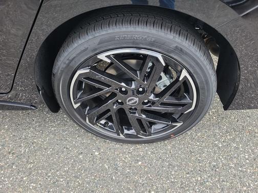 Super Black 2026 Nissan Sentra SR