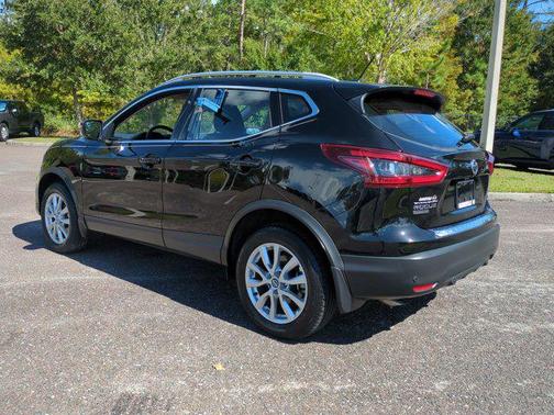 Magnetic Black Pearl 2022 Nissan Rogue Sport SV