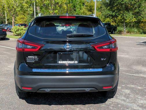 Magnetic Black Pearl 2022 Nissan Rogue Sport SV