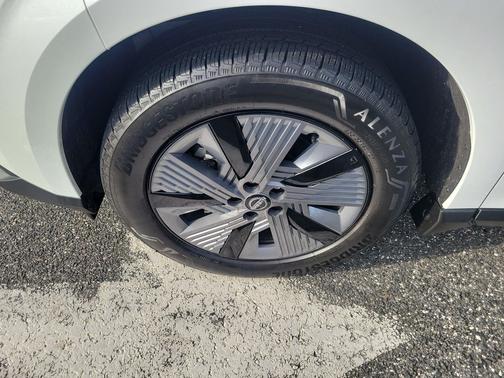 White Pearl 2025 Nissan Murano SL