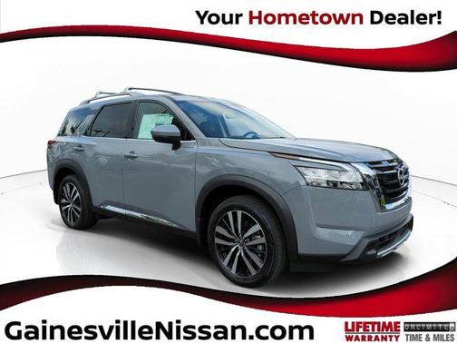 2025 Nissan Pathfinder Platinum FWD