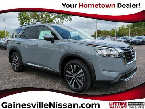 2025 Nissan Pathfinder Platinum FWD
