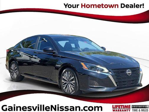Super Black 2023 Nissan Altima 2.5 SV