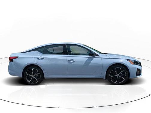 2024 Nissan Altima SR Intelligent AWD
