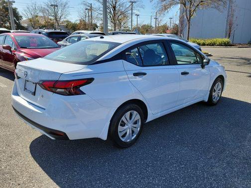 2025 Nissan Versa 1.6 S