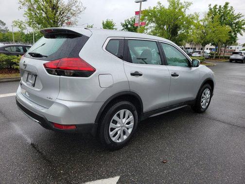 Brilliant Silver 2017 Nissan Rogue S